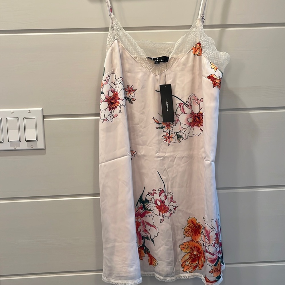 NWT Lulu’s Floral Slip Dress